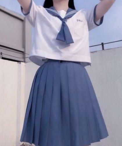 小美人玩玩具