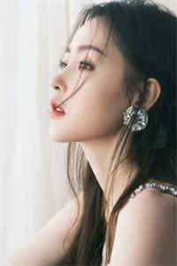 [完结]《今天也想逃离修罗场》作者：春山艾C（快穿np）