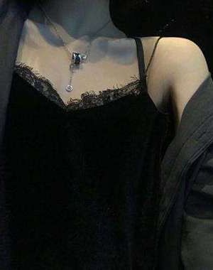 【付费短篇】妈妈葬礼当天，妻子的助理来开直播作者：